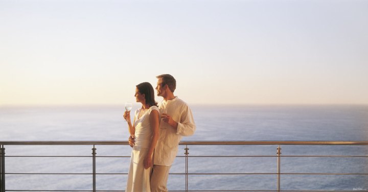 Ïàðà ñìîòðèò íà çàêàò